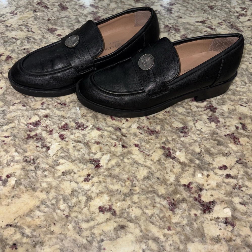 Laundry By Shelli Segal women Classic Black Loafers - Picture 7 of 7